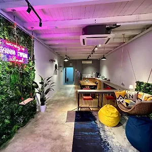 Swing & Pillows @ Street Hostel George Town